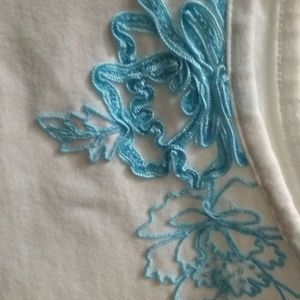 95% cotton Embroidered floral tank top